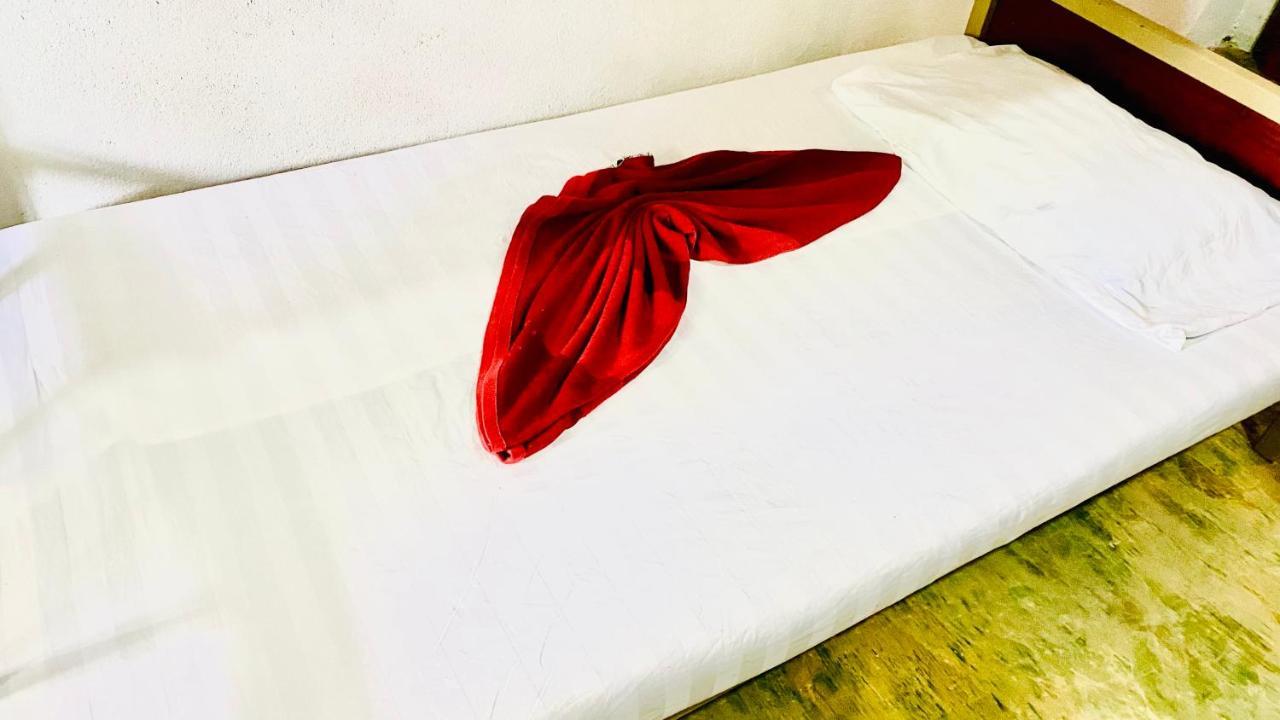 Dutchman House Sri Lanka Hostel Matara Buitenkant foto